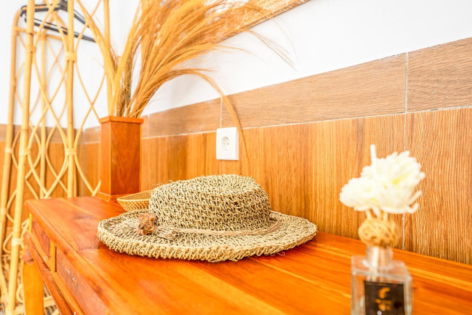 Pantai Guesthouse Canggu Esterno foto