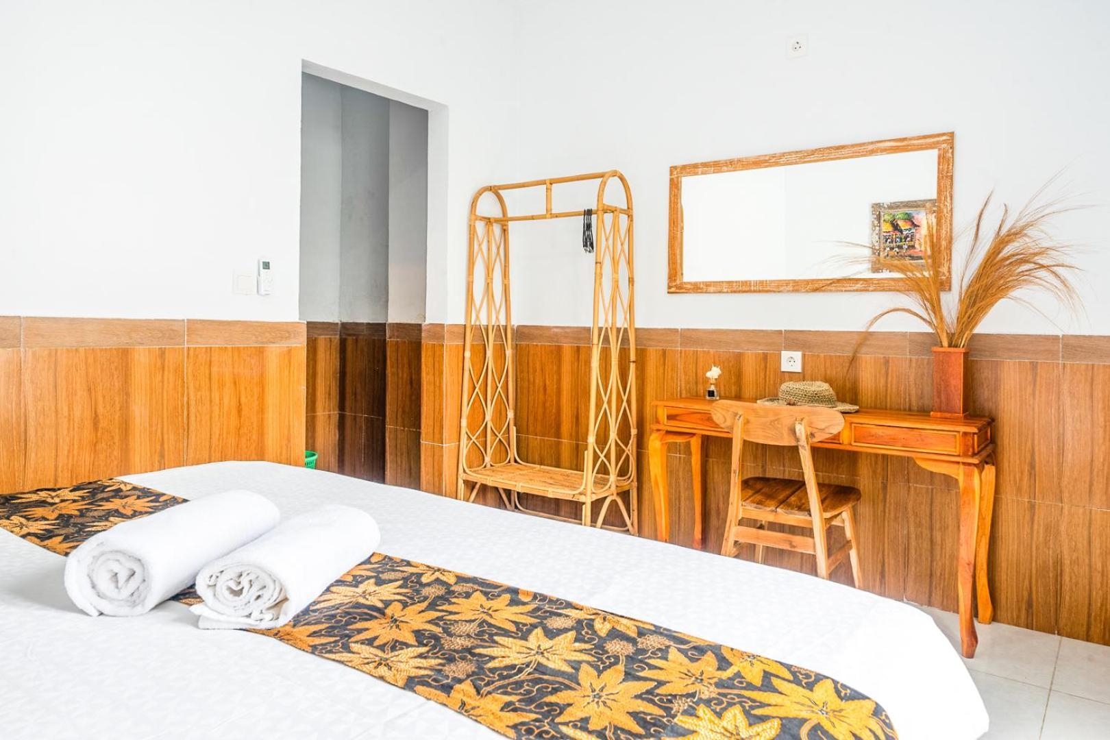 Pantai Guesthouse Canggu Esterno foto