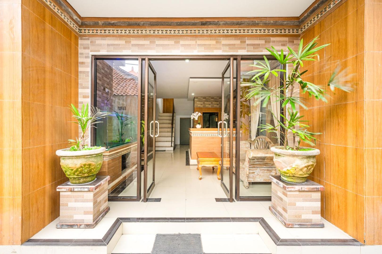 Pantai Guesthouse Canggu Esterno foto